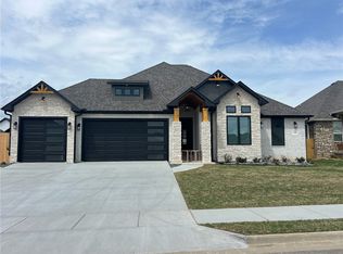1808 Crump St, Pea Ridge, AR 72751