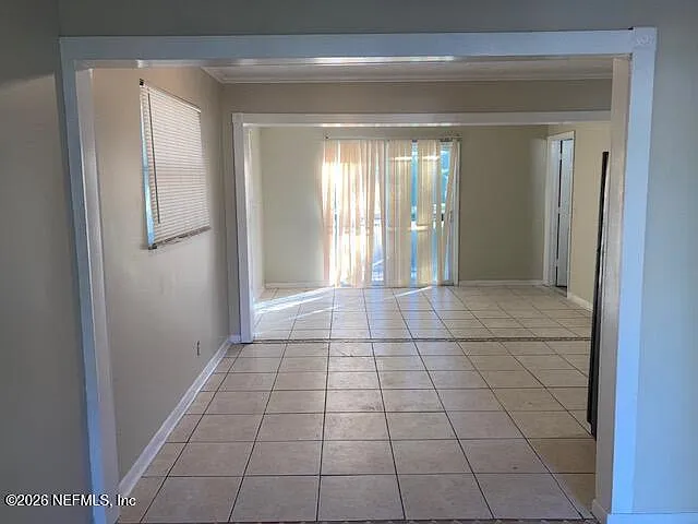 3 bed, 2.0 bath, 1100 sqft, $1,250 — Photo 4
