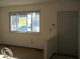 27143 Liberty Dr, Warren, MI 48092