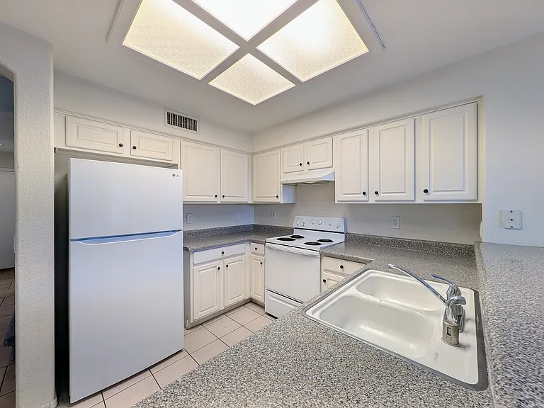 3548 W Whispering Wind Dr — Photo 58