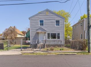 68 Hewitt St, Bridgeport, CT 06607