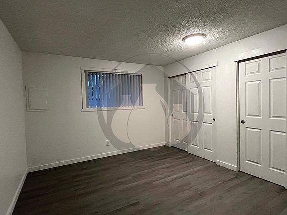 2nd image of 1548 Park Ave NE #1548
