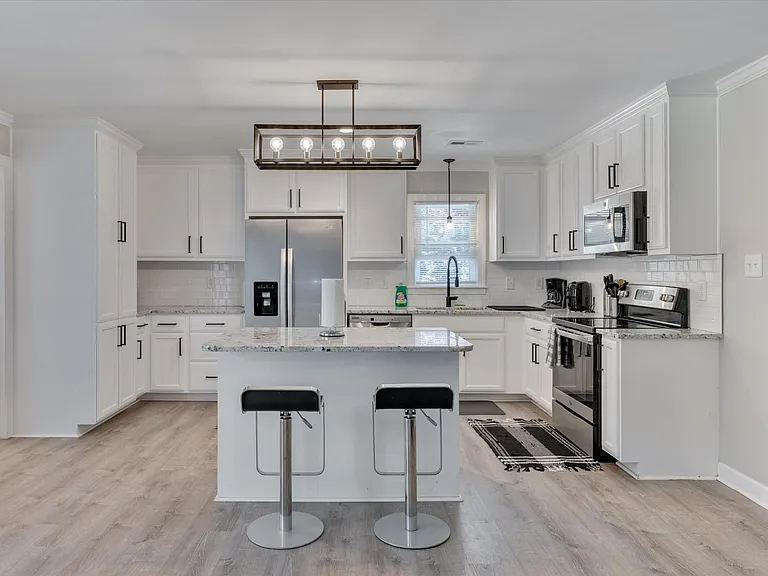 1012 Glenco Rd — Photo 12