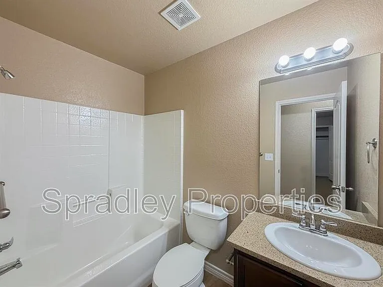 763A E Ridge Blvd — Photo 8