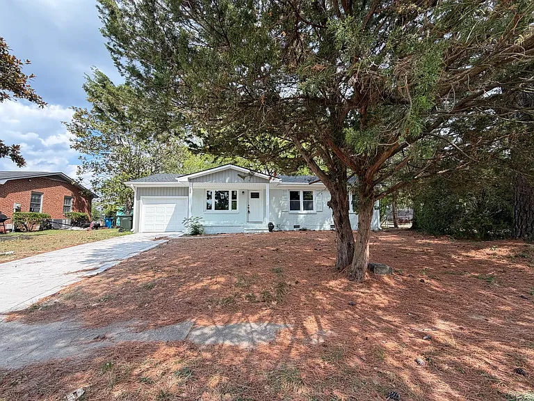 509 Mann St — Photo 1