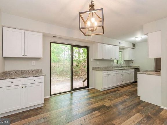 5th image of 44 Harwood Ln #Dd