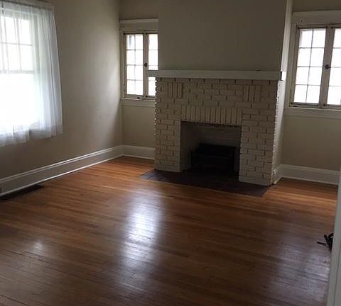 3rd image of 1305 Granger Ave