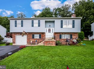 2321 Ferncroft Cir, Upper Chichester, PA 19061