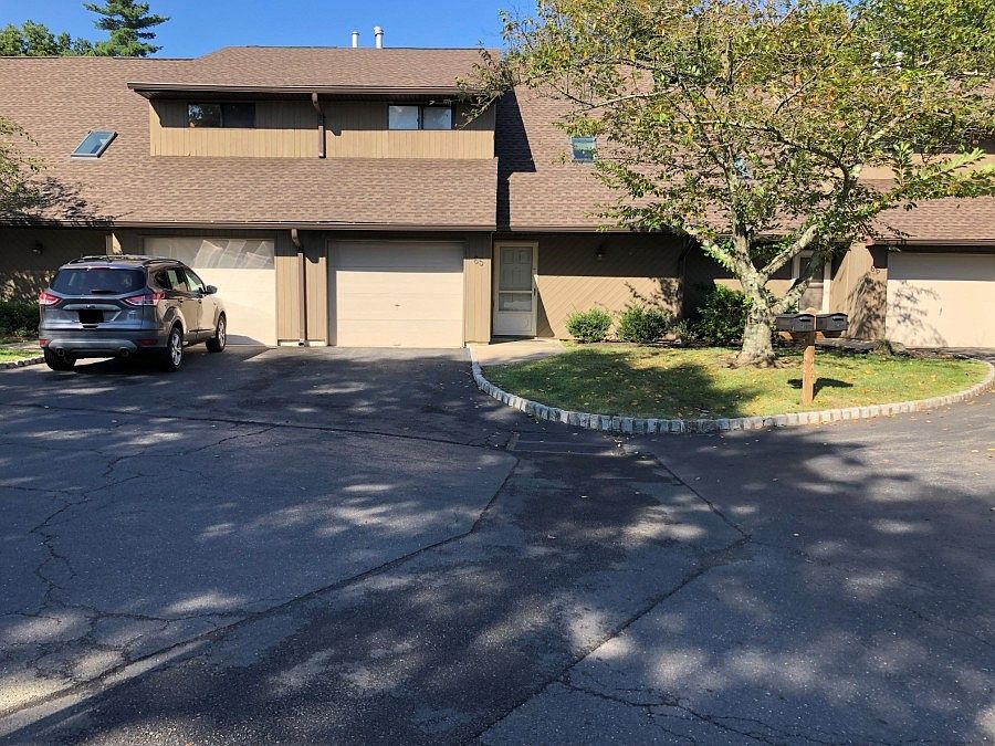 2nd image of 70 Deer Path Ct
