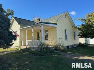 600 S Commercial St, Woodson, IL 62695