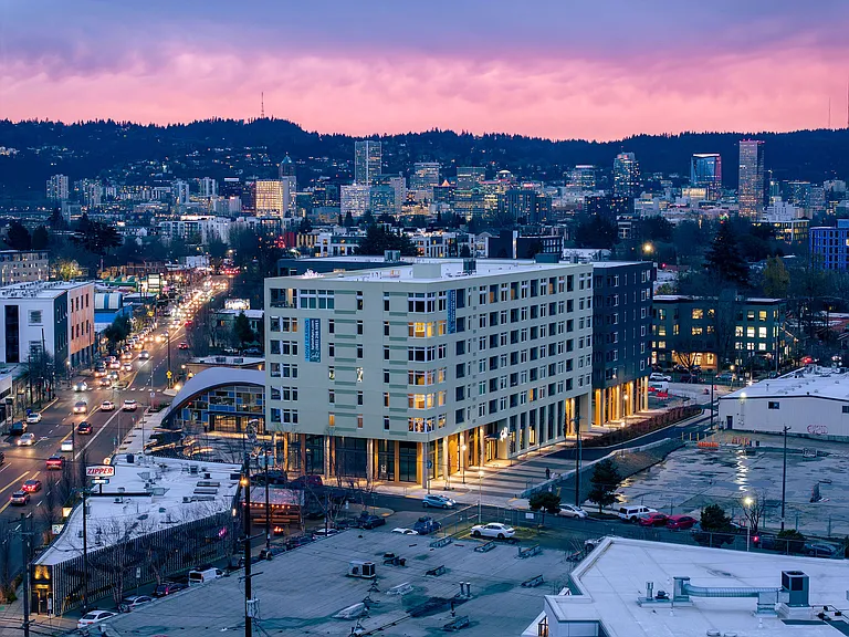 Splash Apartments — Photo 40