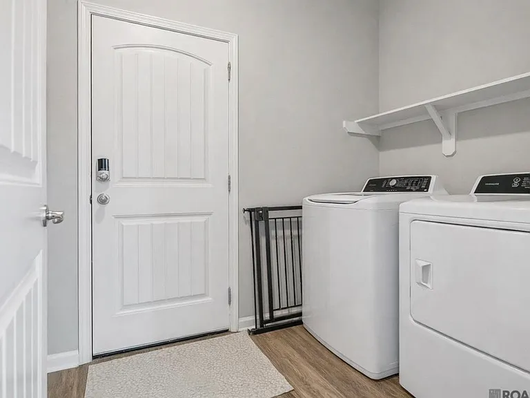 1223 Meridian Dr — Photo 16