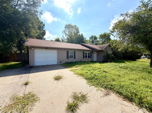 1158 Patton Pl, Oak Grove, KY 42262