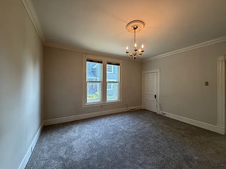 Bedroom 1 with new carpet
