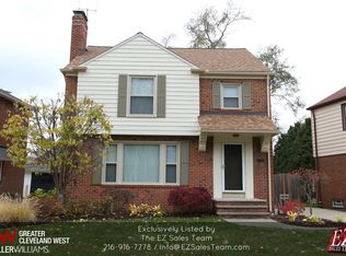 2384 Traymore Rd, University Heights, OH 44118