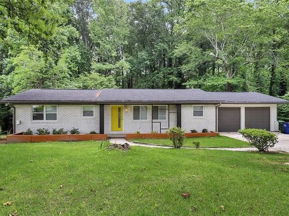 2401 Edgewater Dr SW