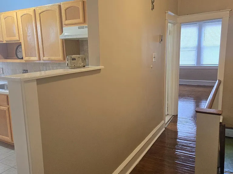 5345 W Berks St #2 — Photo 6