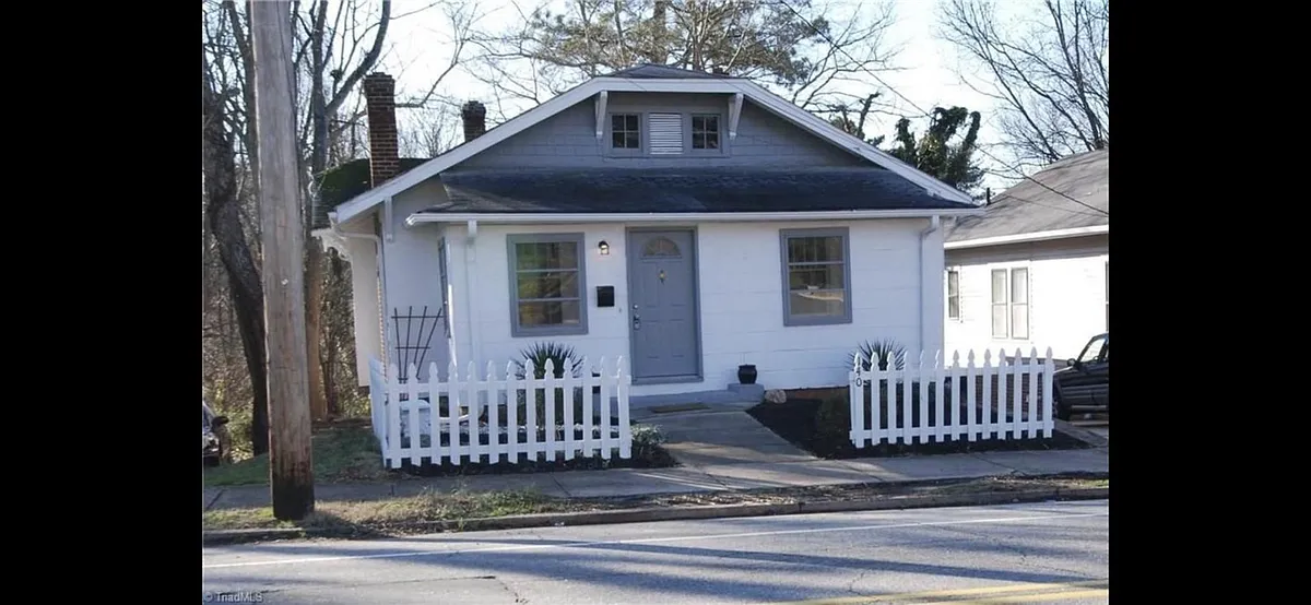 Building Photo - 140 W Acadia Ave