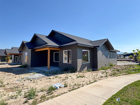 3rd image of 816 Rivet Way