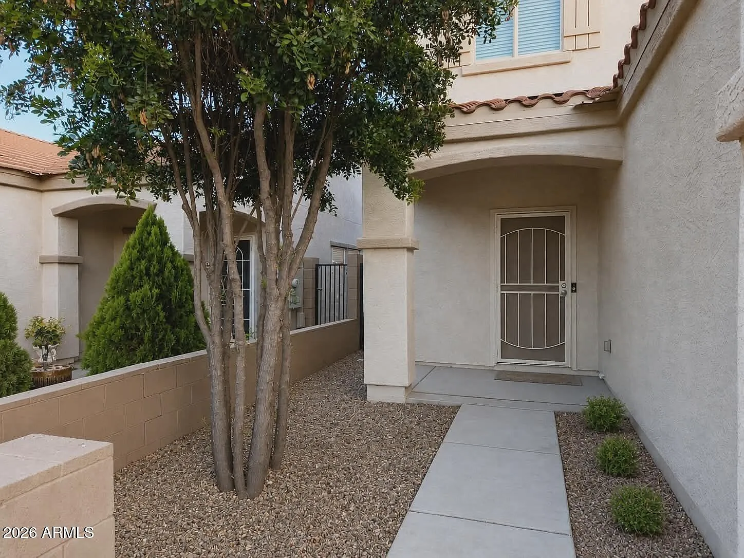 3 bed, 2.5 bath, 1439 sqft, $1,950 — Photo 2