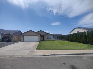 5310 Arthur Ln, Pasco, WA 99301