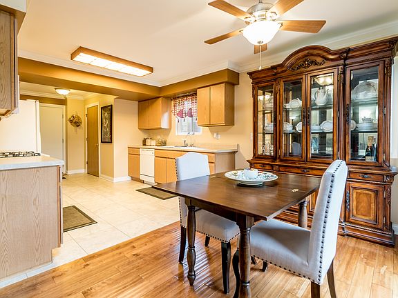 5th image of 16609 Willow Walk Dr #16553