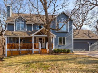 6204 Country Ridge Ln, Johnston, IA 50131