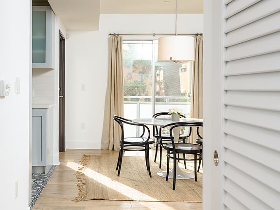 3rd image of 932 N Alfred St #201