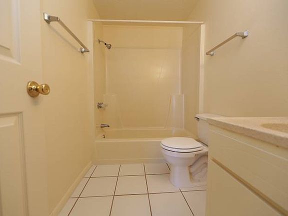 Tiled bath