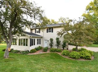 17849 Wedgewood Dr, Zumbrota, MN 55992