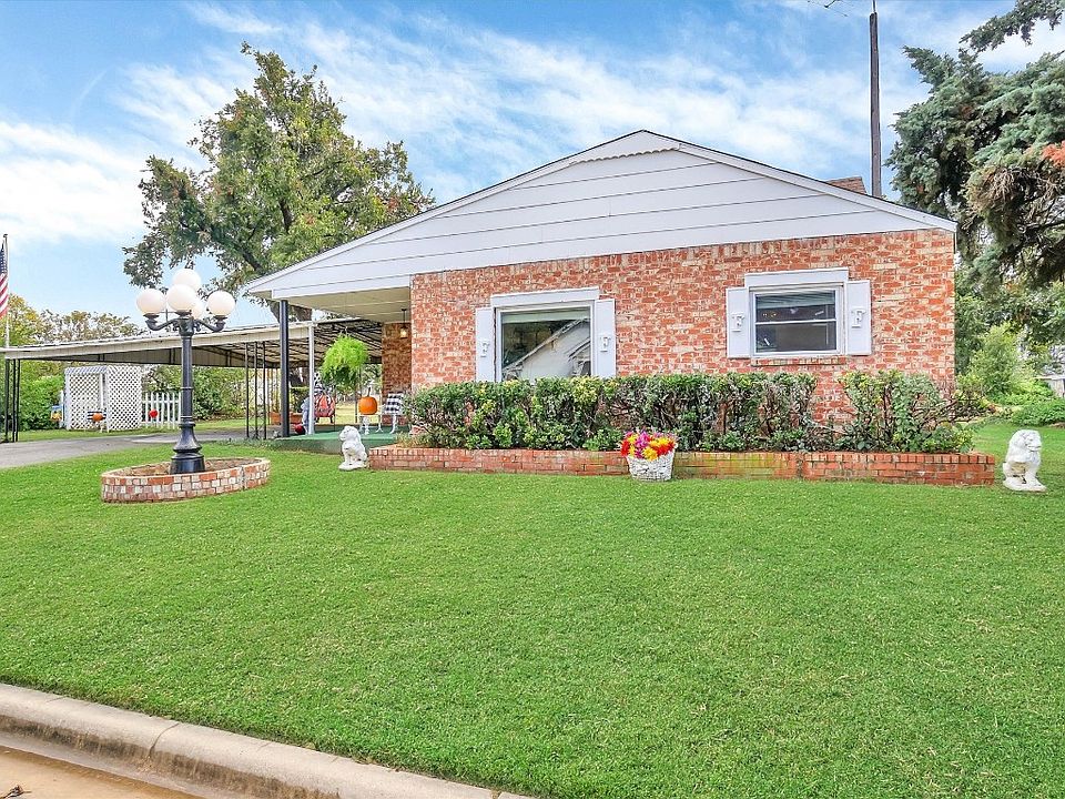 213 W Davis St, Tipton, OK 73570 Zillow
