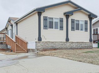 236 Oakwood Dr NW, Edmonton, AB T6P0A8