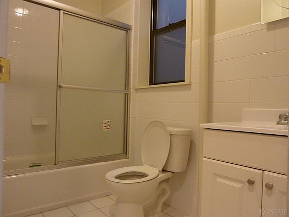 4th image of 490 E 23rd St APT D7