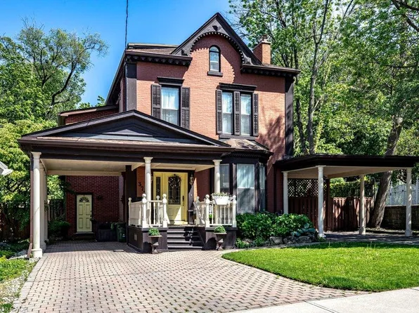 377 Hess St S, Hamilton, ON L8P 3R2