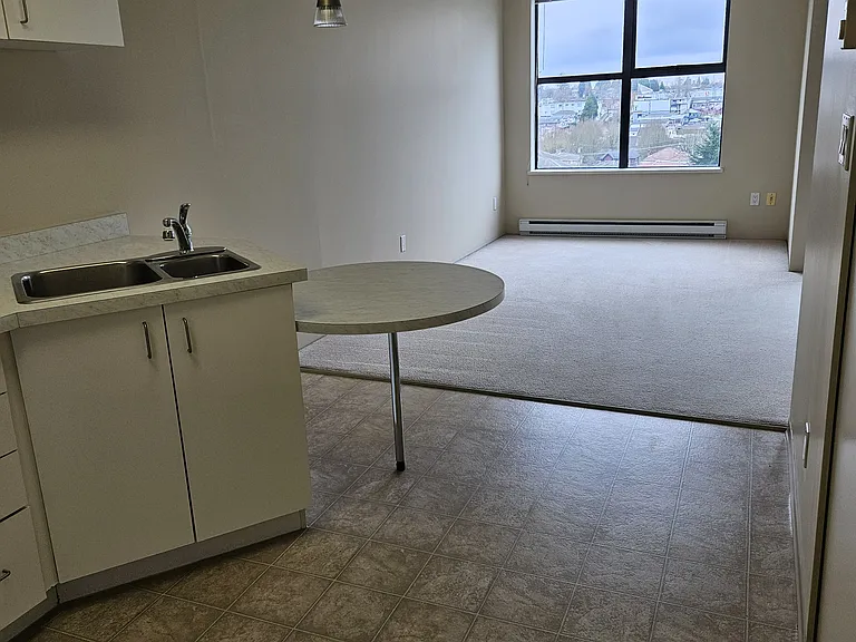 3528 Vanness Ave — Photo 13