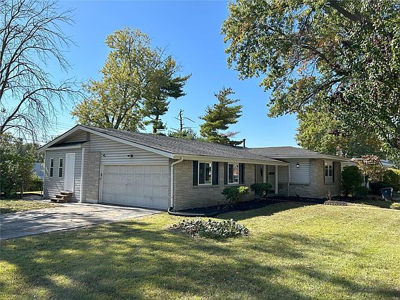 2nd image of 2500 Burchard Dr