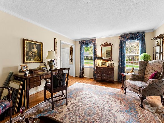 4th image of 1025 Rudd Rd