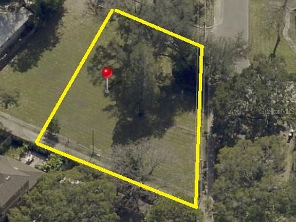 4th image of 1027 W Coral St