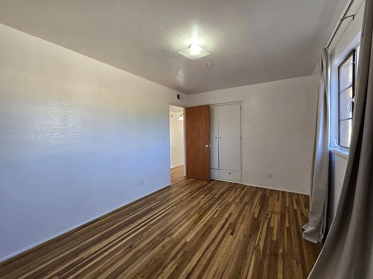 2412 Rosina St — Photo 16