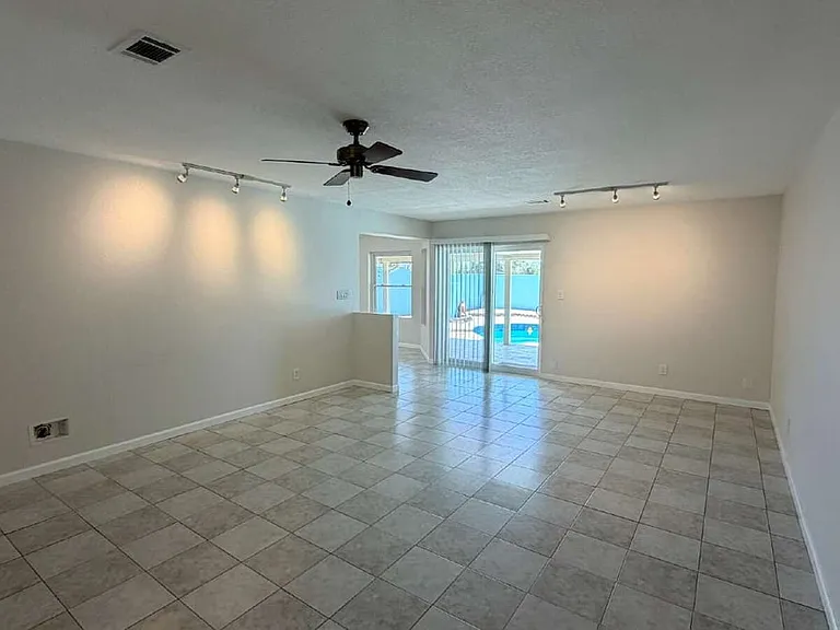 3827 E Larkspur Dr — Photo 5