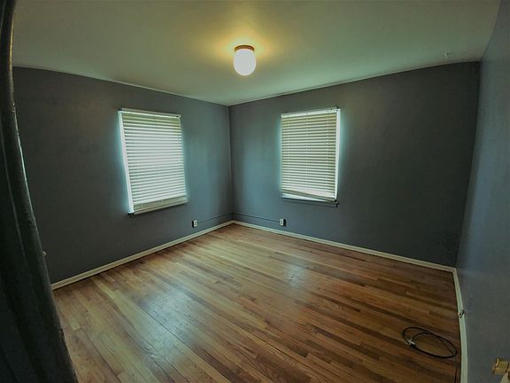 5th image of 1006 Culver Pl