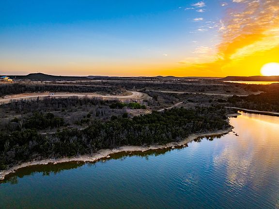 2nd image of Shawnee St