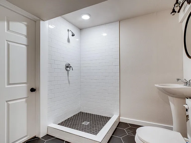 5760 Dudley St — Photo 26