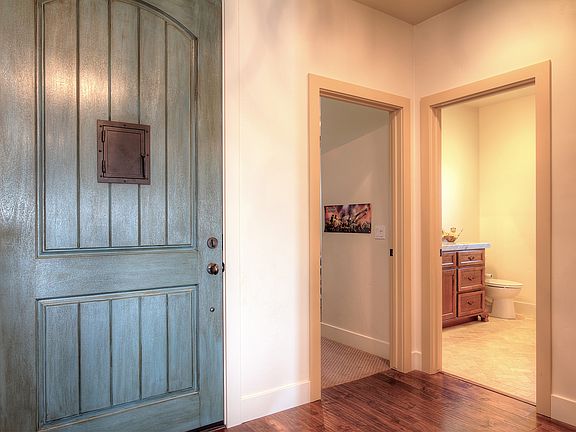 5th image of 29664 E Norton Ave