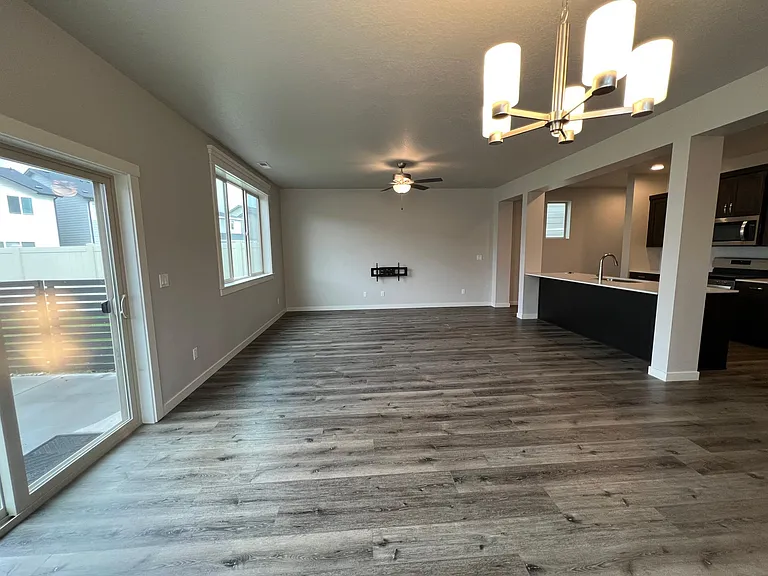 2234 E Tiger Lily Dr — Photo 4