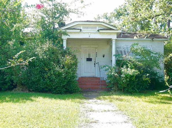 470 S 8th St, Silsbee, TX 77656