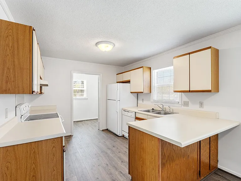203B Lancaster Ave — Photo 18