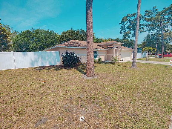 4th image of 2498 Pine Chase Cir