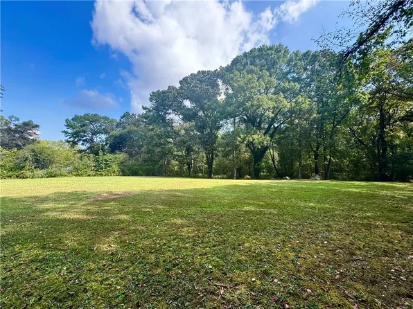 17 Farm Rd #33, Taylorsville, GA 30178