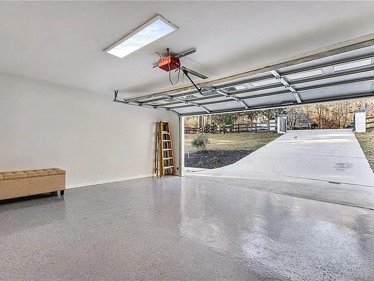 241 Nacoochee Dr — Photo 38